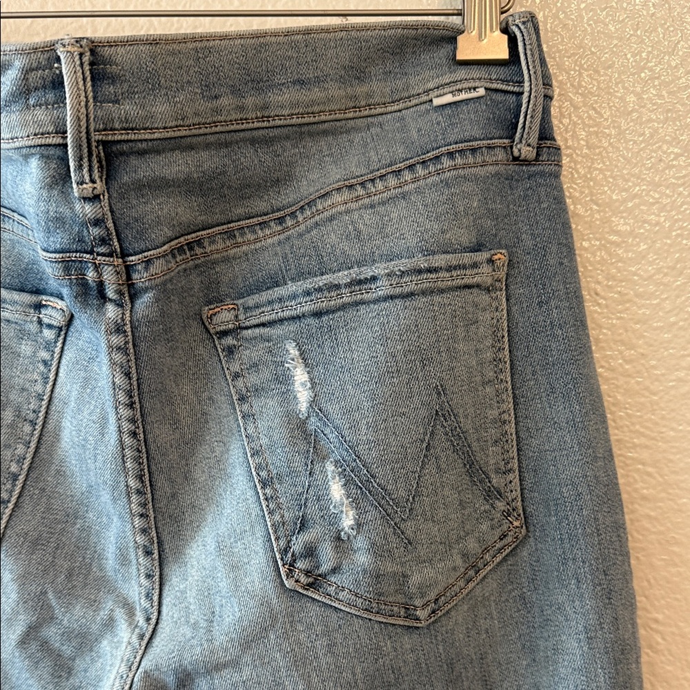 MOTHER “The Rascal” Light Blue Cropped Jeans - Picture 6 of 9